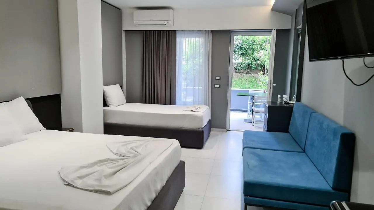 Aparthotel Garden Rooms Golem  Albanien